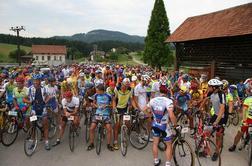 Kolesarski navdušenci pred vzponom na Sleme