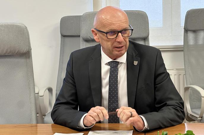 Janez Kerin | Županu Krškega Janez Kerinu skupina svetnika očita politično-interesno povezanost in nepotizem. | Foto STA