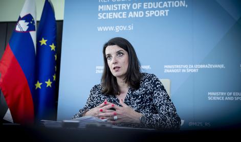 Ministrstvo za izobraževanje objavilo podatke o izplačanih plačah na področju vzgoje in šolstva