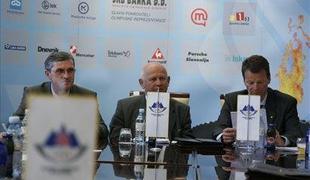 Kocijančič opozarja na igro čustev