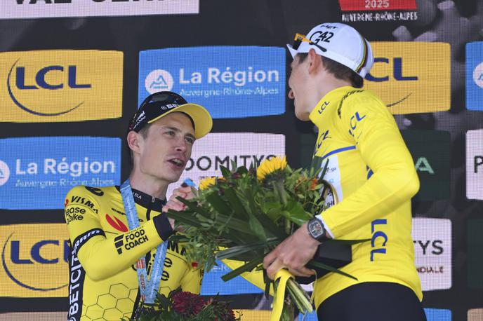 Jonas Vingegaard, Tadej Pogačar | Jonas Vingegaard je moral Tadeju Pogačarju letos že seči v roko in mu čestitati za zmago. Bo tako tudi konec julija po 112. TDF? | Foto Guliverimage
