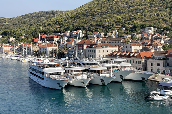 otok Vis Hrvaška | Foto Gregor Pavšič