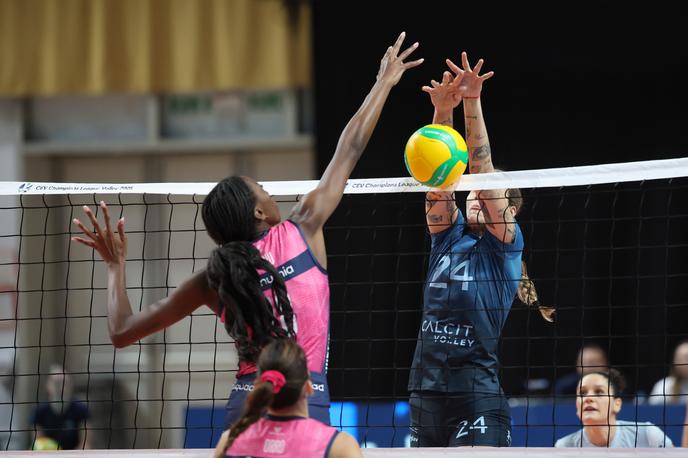 Calcit Volley : Numia Vero Volley, liga prvakinj | Kamničanke so po dobri uri priznale premoč lanskim finalistkam lige prvakinj iz Milana. | Foto Aleš Fevžer