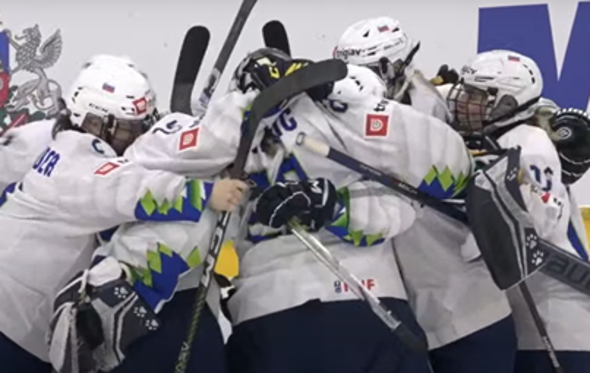 slovenska ženska hokejska reprezentanca | Slovenke so vknjižile drugo zmago, Latvijke so premagale po izvajanju kazenskih strelov. | Foto Printscreen
