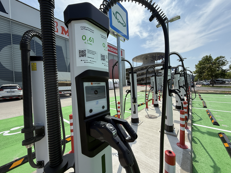 Eleport električna polnilnica polnilnice | Foto: Gregor Pavšič