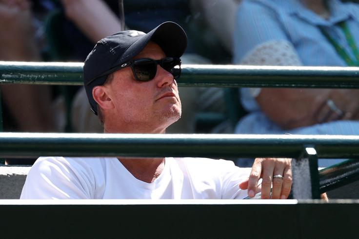 Lleyton Hewitt je spremljal predstave sina Cruza tudi na letošnjem mladinskem turnirju Wimbledona. | Foto: Reuters