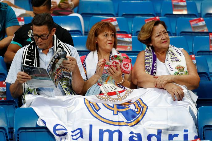 Real Madrid Navijači | Navijači Reala danes in v petek ne bodo mogli spremljati dvobojev košarkarjev in nogometašev madridskega velikana. | Foto Reuters