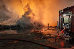 Drama blizu meje: "Zaprite okna in ne hodite na prosto" #video #foto