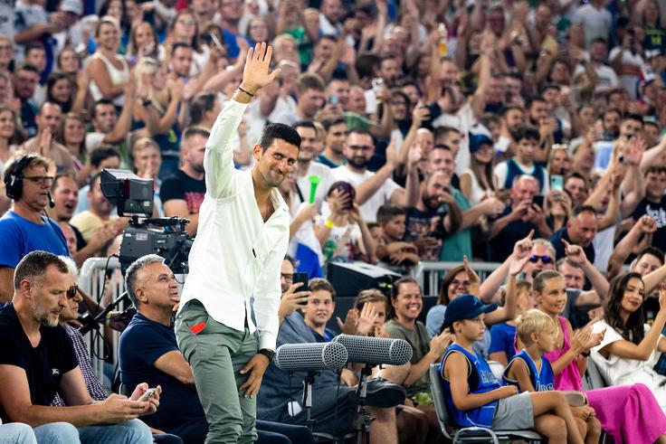 Novak Đoković še vedno zavzeto trenira. Pred dnevi si je v ljubljanskih Stožicah ogledal košarkarsko tekmo med Slovenijo in Srbijo. | Foto: Matic Klanšek Velej/Sportida