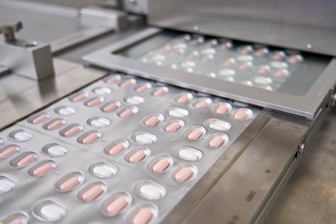 Paxlovid zdravilo covid-19 | Evropska agencija za zdravila (EMA) je Pfizerjevo zdravilo odobrila pretekli teden, Merckovo pa že pred približno mesecem dni. | Foto Reuters
