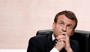 Macron: Človeštvo izgublja boj s podnebnimi spremembami