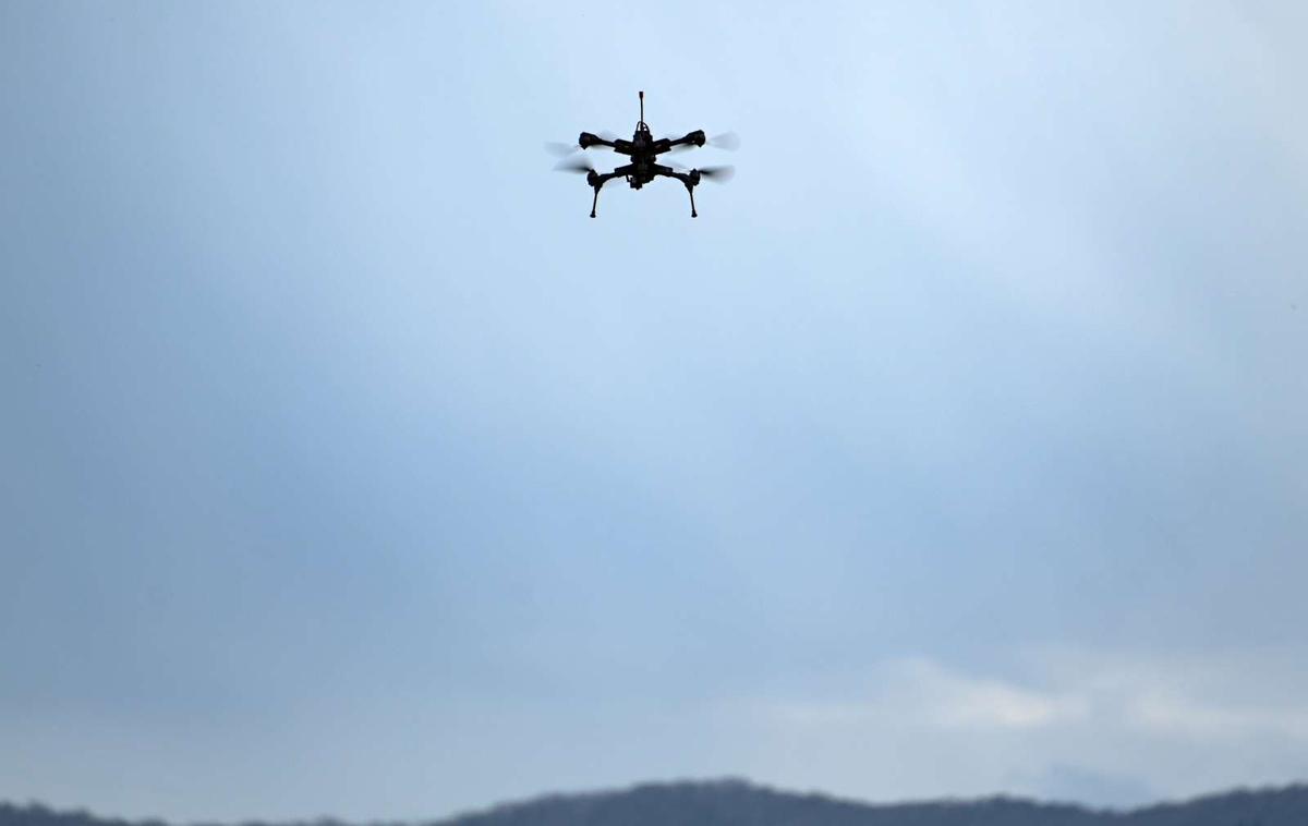 Droni kamikaze | Preizkusili so brezpilotni letalnik hrvaškega proizvajalca.  | Foto STA