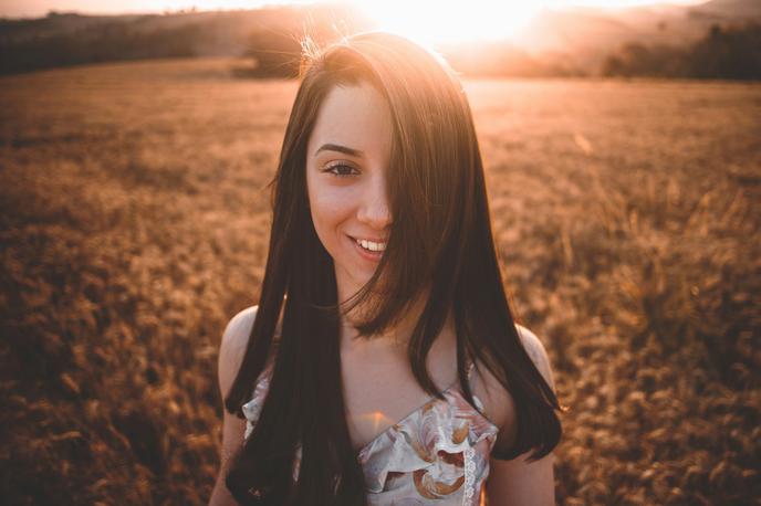 ženska, dekle, pomlad, poletje | Foto Unsplash