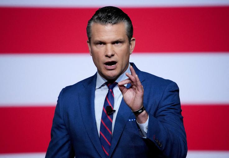 Pete Hegseth Po navedbah Hegsetha je ameriška vojska v vzhodnem Pacifiku v ponedeljek izvedla tri napade na štiri čolne, ki jih za tihotapljenje drog uporabljajo teroristične organizacije. | Foto: Reuters