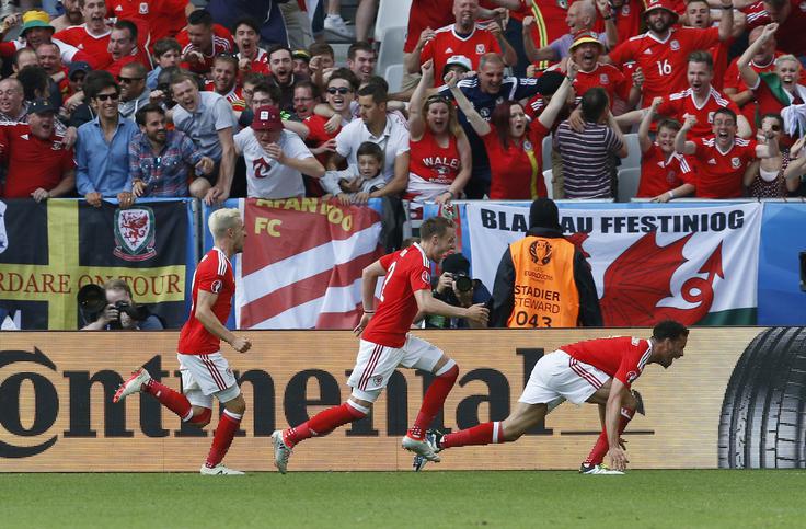 Za zmago Walesa je zadel Hal Robson-Kanu. | Foto: 