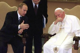 "Putin je kot papež Janez Pavel II."