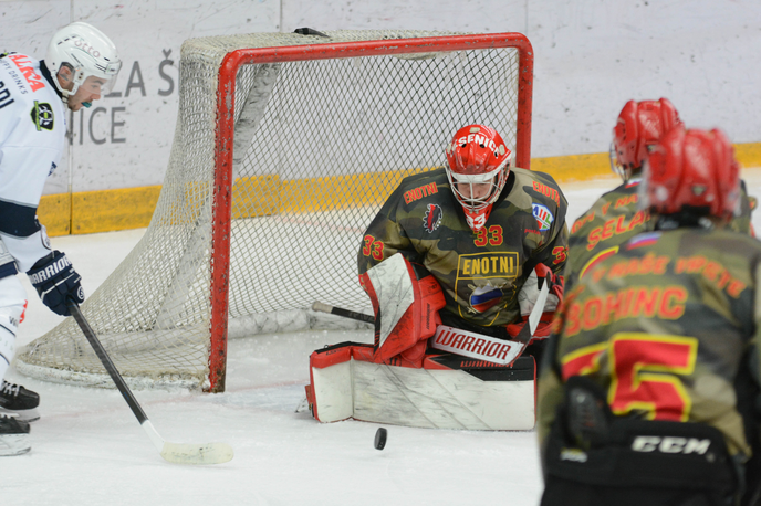 Hdd Jesenice | Jeseničani bodo odigrali tretjo tekmo v petih dneh, ob 18. uri gostijo Gardeno. | Foto Matias Demšar
