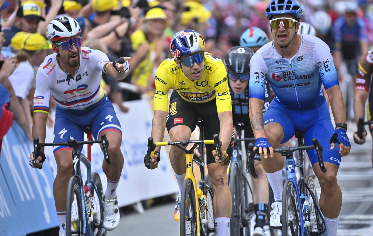 Peter Sagan & Wout van Aert, TDF22 | Peter Sagan (levo) je bil po nedeljski etapi Toura jezen na Wouta van Aerta (v rumenem). | Foto Guliverimage