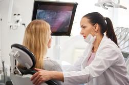 ZZZS zavrača trditve zobozdravnikov: Navedbe so zavajajoče in neutemeljene