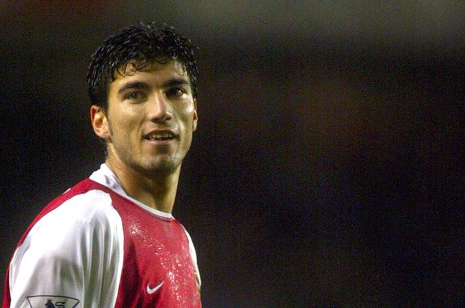Bil je najmlajši debitant Seville v španskem prvenstvu, nato je bil član nepremagljive generacije Arsenala, v karieri pa je nosil tudi dres madridskega Reala, Benfice in Atletica. | Foto: Reuters