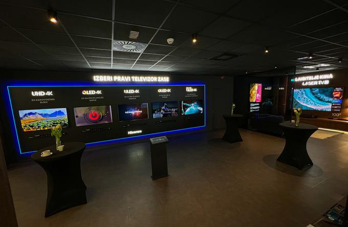 Del studia je tudi predstavitveni prostor Hisense TV Experience Room. | Foto: Blaž Garbajs