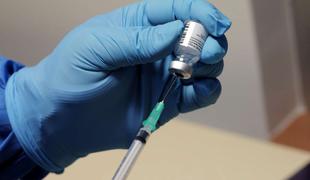 Kmalu začetek cepljenja z omikronu prilagojenimi cepivi