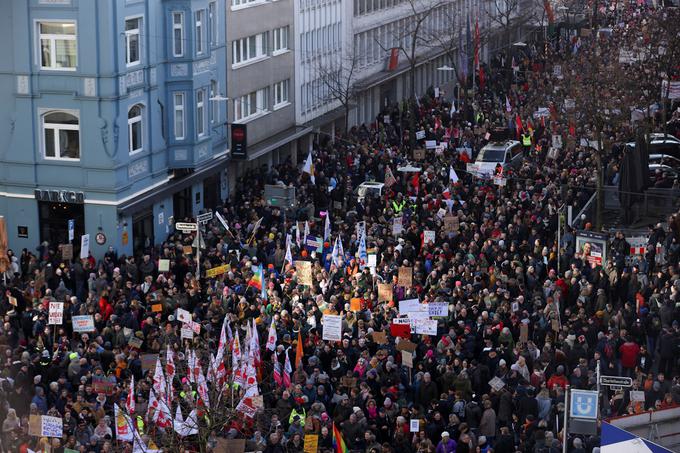 Protest proti skrajni desnici v Düsseldorfu. | Foto: Guliverimage