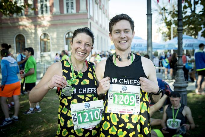 Južnoafričanka Ash Tatlow in njen angleški prijatelj Matt Denny sta ljubljanski maraton izbrskala prek Googla.  | Foto: Ana Kovač