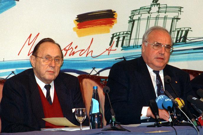 Hans-Dietrich Genscher in Helmut Kohl | Nemški kancler Helmut Kohl (desno) in njegov zunanji minister Hans-Dietrich Genscher sta leta 1991 zelo pomagala Sloveniji. | Foto Guliverimage