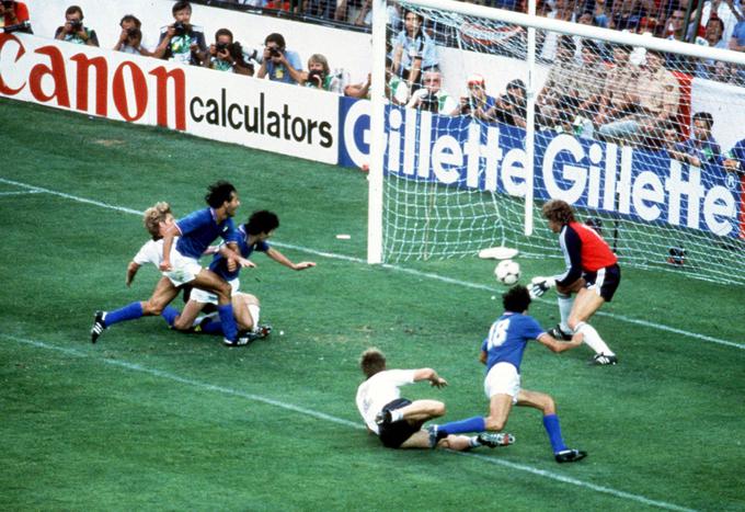 Takole je zabil prvi gol v finalu svetovnega prvenstva 1982 proti Zahodni Nemčiji. Italija je zmagala s 3:1. | Foto: Reuters