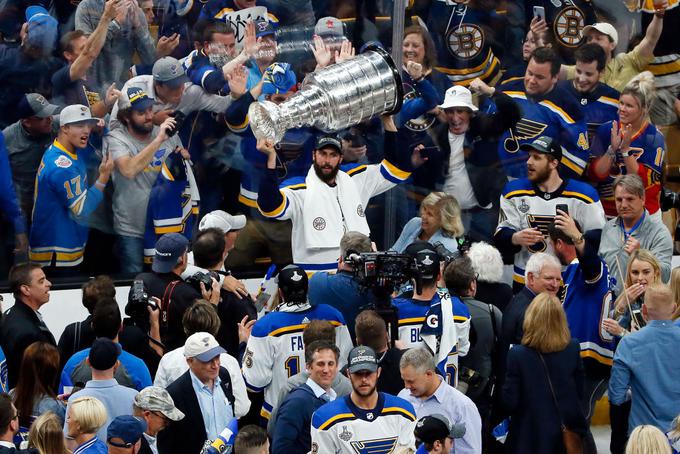 V ligi NHL so St. Louis Blues prvič postali prvaki. Postali so ekipa, ki je najdlje čakala na prvi naslov. Kar 51 let! | Foto: Getty Images