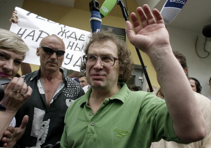 Sergej Mavrodi leta 2007 ob izpustitvi iz pripora, kjer je preživel več kot štiri leta.  | Foto: AP / Guliverimage