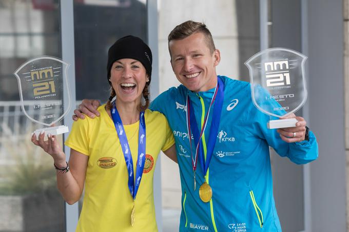 Neja Kršinar in Primož Kobe - zmagovalca Novomeškega 1/2 maratona in nova državna prvaka v maratonski polovički. | Foto: novomesto21