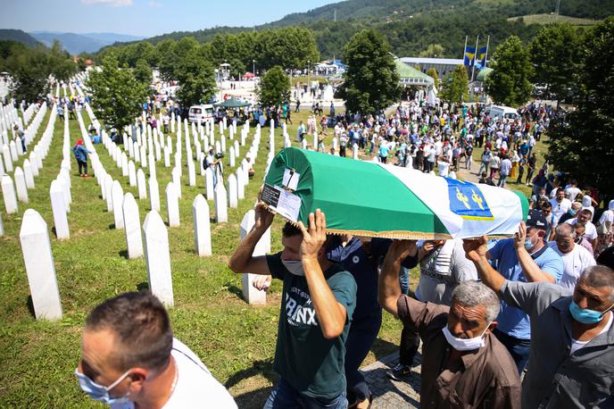 Srebrenica 2020 | Enote bosanskih Srbov so leta 1995 v Srebrenici, ki je bila takrat pod zaščito ZN, pobile najmanj osem tisoč Bošnjakov.  | Foto Reuters