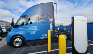 Pepsi in Tesla: kdo je zares plačal za prve tovornjake?