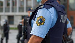 Policija vrača za 1,5 milijona evrov kazni spornih odlokov Janševe vlade
