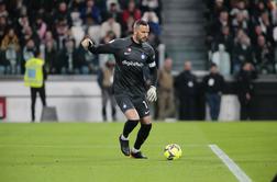 Handanović branil in prejel rdeči karton, Fiorentina bliže finalu