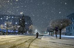 Najprej sneg in poledica, na Jadranu "potop", v petek pa neverjetna otoplitev #video