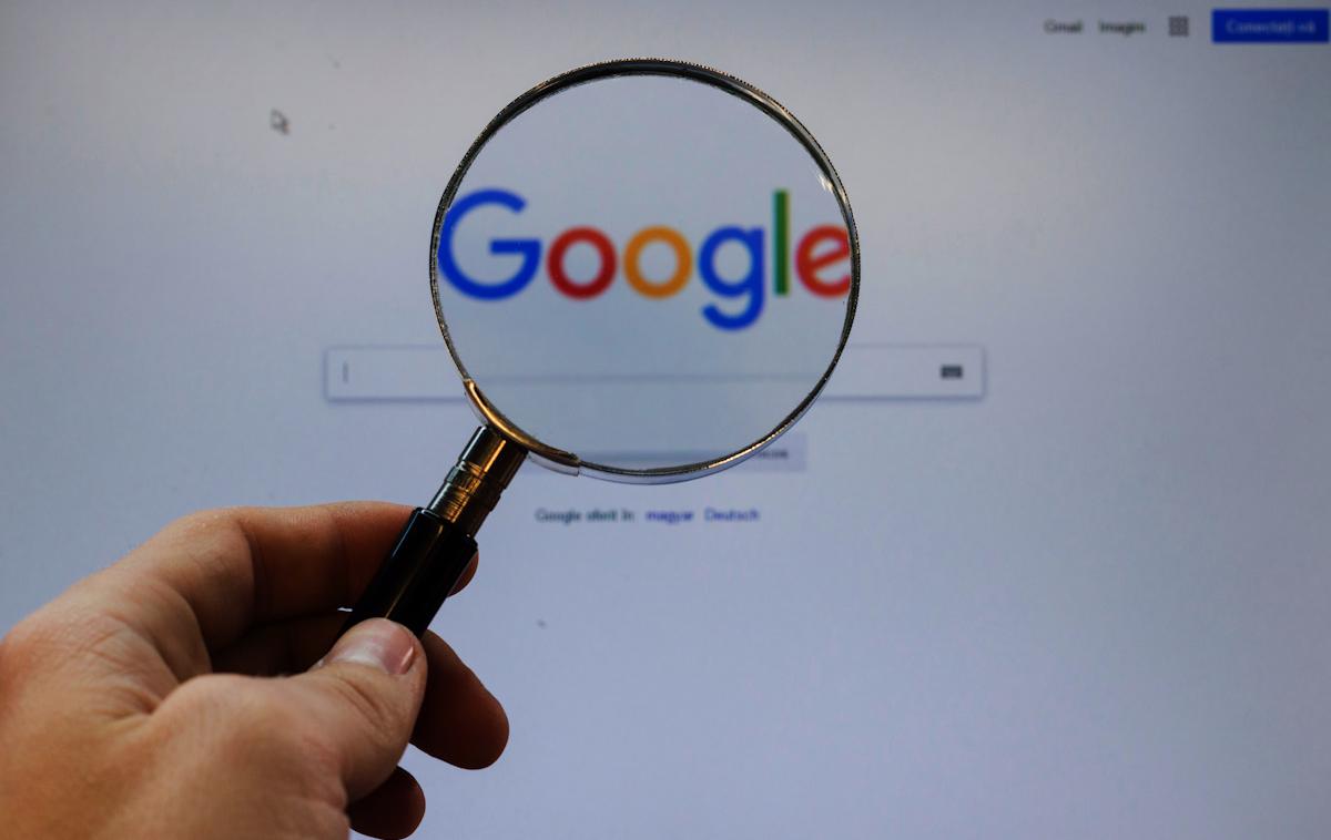 Google, Google Iskanje | V Bruslju so ob izreku kazni poudarili, da je tehnološki velikan položaj zlorabil tako, da je dajal nezakonito prednost drugemu Googlovemu izdelku, storitvi primerjave cen. | Foto Shutterstock