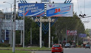 Ruske oblasti v zasedeni regiji Doneck uvedle policijsko uro in cenzuro #video