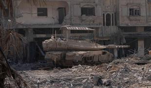 Izraelski tanki vdrli v edino bolnišnico za otroke z rakom v Gazi