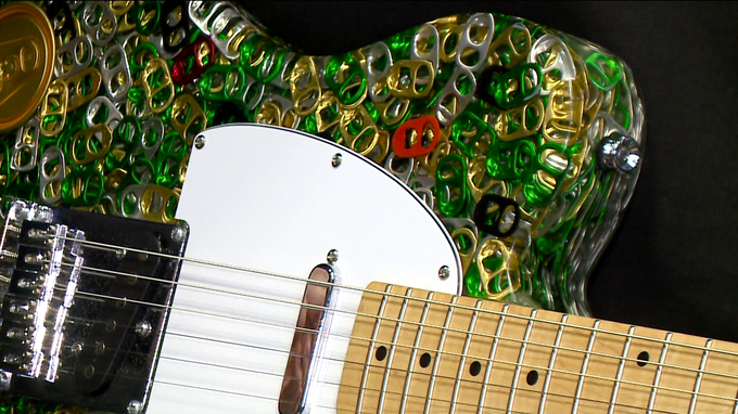 Bližnji posnetek izdelane kitare | Foto: 
